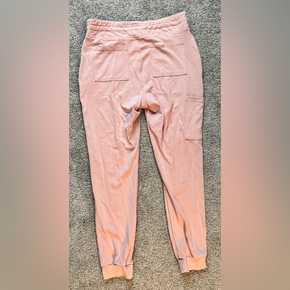 Jaanuu - 🌸 Blushing Pink Jogger Scrubs - Picture 4 of 7